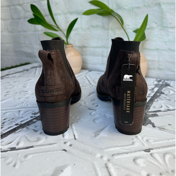 Sorel Women's Cate Chelsea Boot
Casual Waterproof Blackened
Brown size 6 new - Picture 13 of 16